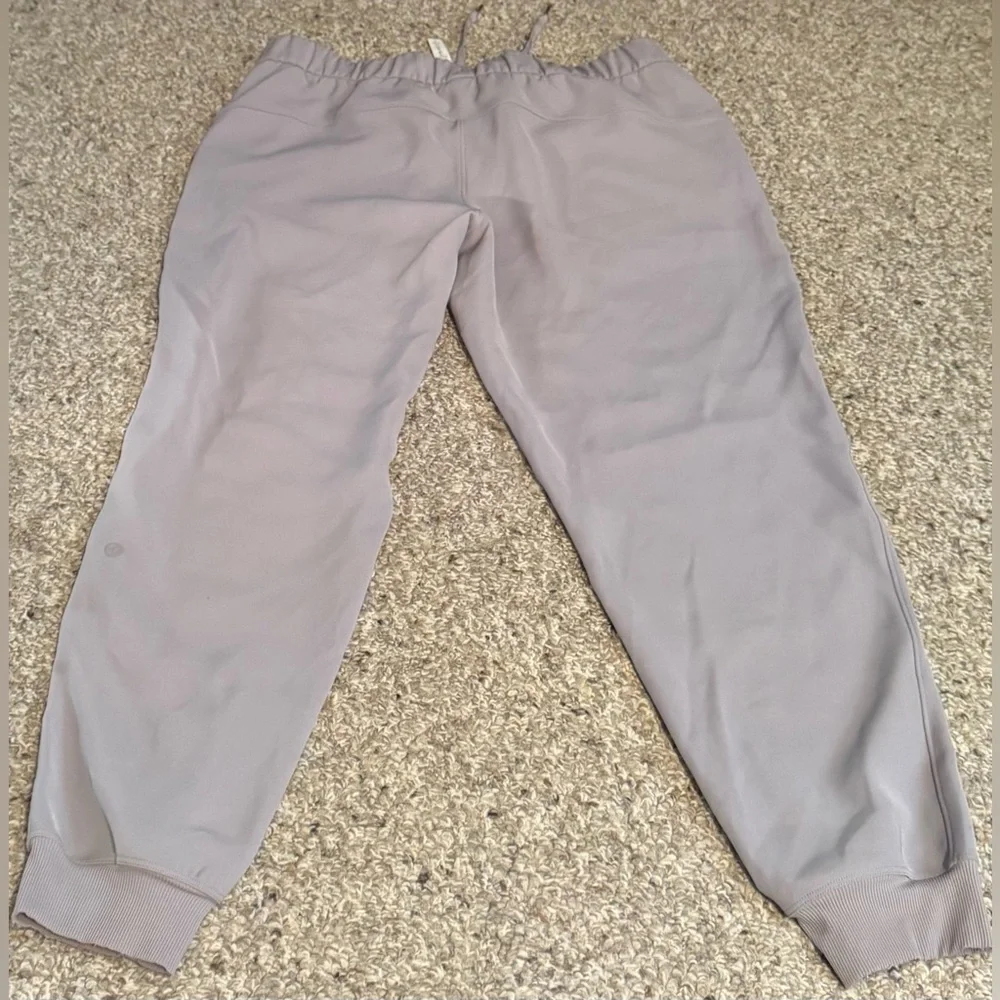 Lululemon Light Grey On the Fly Joggers